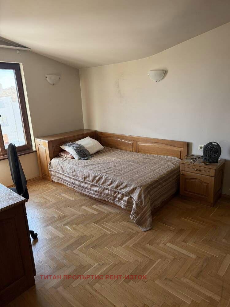 Дава под наем МНОГОСТАЕН, гр. Бургас, Център, снимка 4 - Апартаменти - 53618489