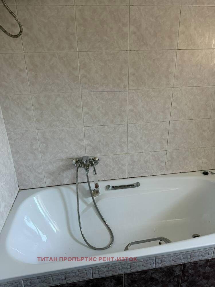 Дава под наем МНОГОСТАЕН, гр. Бургас, Център, снимка 6 - Апартаменти - 53618489