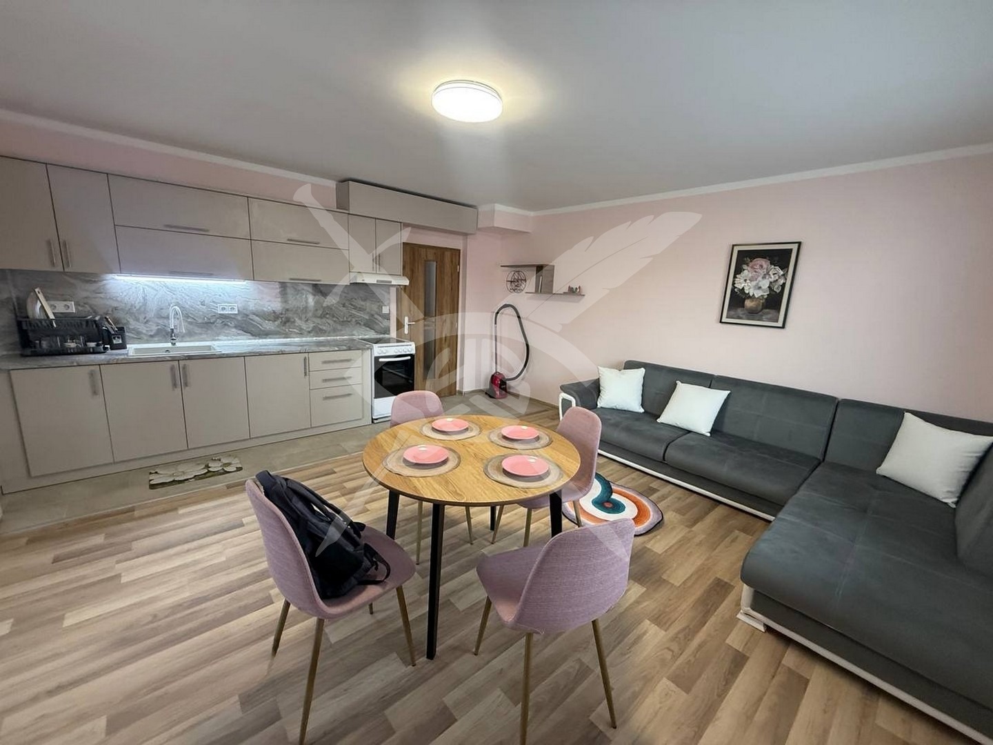 Дава под наем 2-СТАЕН, гр. София, Сердика