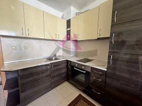 1 quarto Kolhozen pazar, Varna
