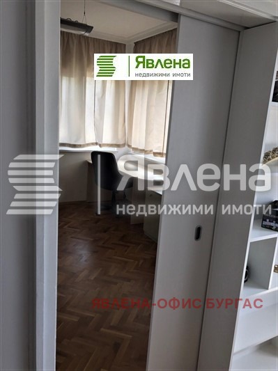 Дава под наем  4-стаен град Бургас , Център , 115 кв.м | 25639011 - изображение [15]