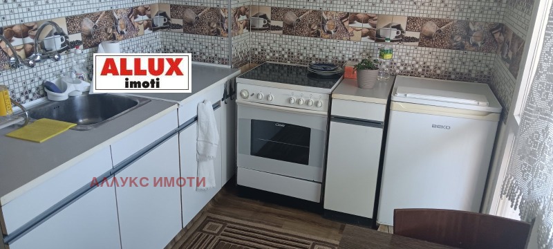 Дава под нем  2-стаен, град Русе, Чародейка - Юг •  500 лв. • ID 59673635 — holmes.bg - [1] 