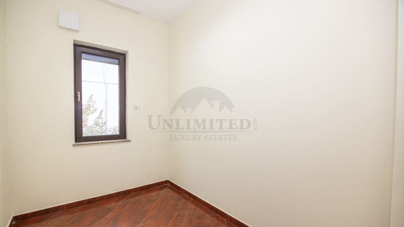 För uthyrning  Hus Sofia , Centar , 647 kvm | 89855561 - bild [9]