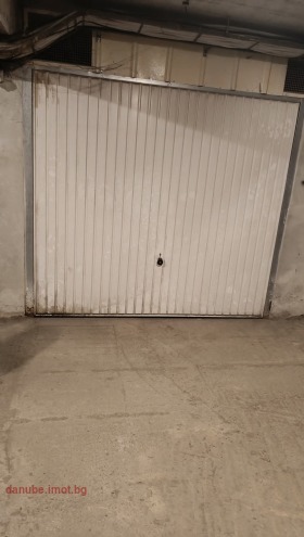 Garage Tsentar, Ruse