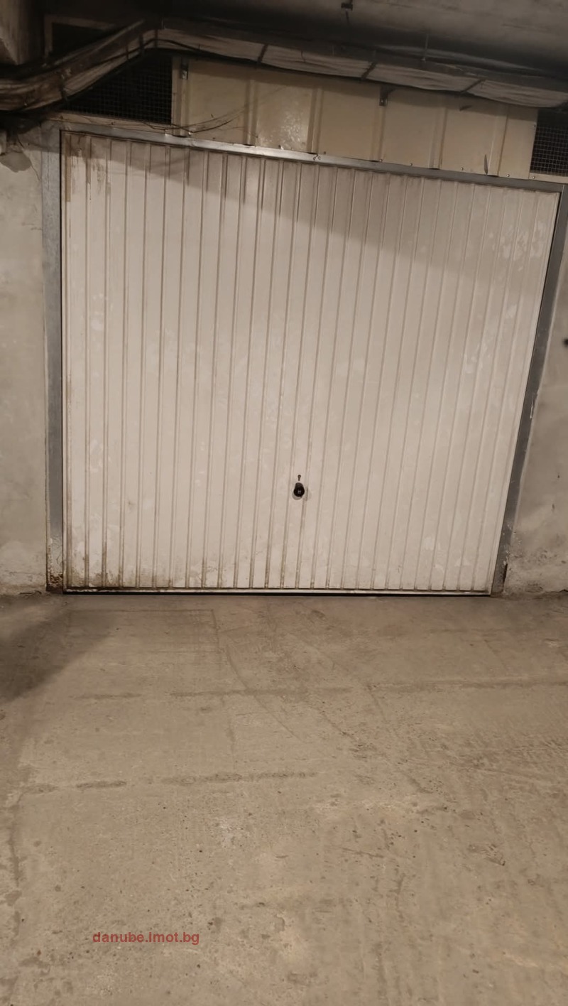 For Rent  Garage Ruse , Tsentar , 20 sq.m | 57143033