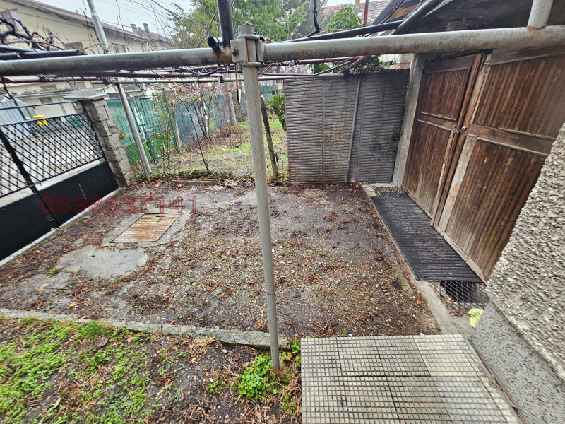 Дава под наем КЪЩА, гр. Божурище, област София област, снимка 2 - Къщи - 53031547