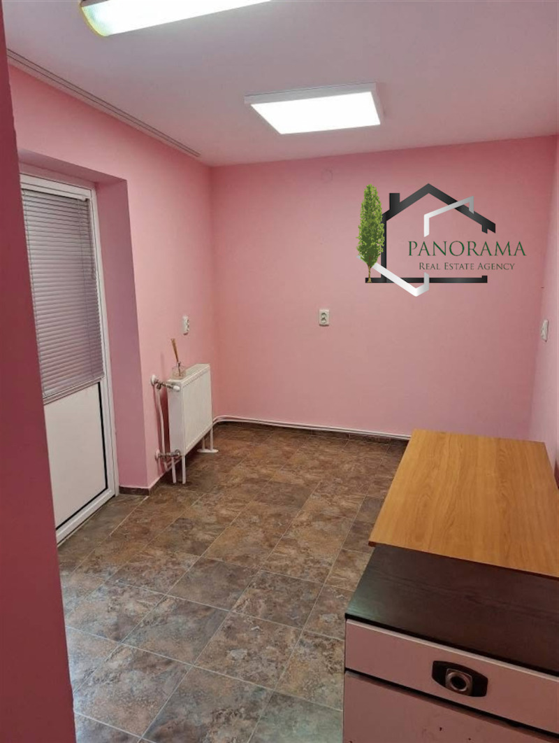 Дава под Наем ОФИС в град Шумен, Дивдядово - 20 кв.м / 179 € » 350.09 лв., ПАНОРАМА