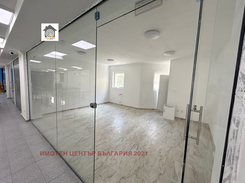 Kiadó  Üzlet Sofia , Centar , 35 négyzetméter | 64191687 - kép [2]