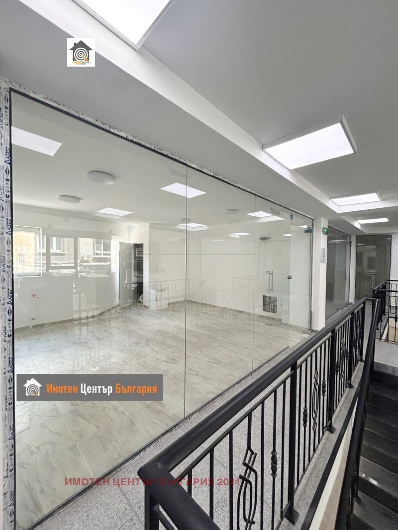 Kiadó  Üzlet Sofia , Centar , 35 négyzetméter | 64191687