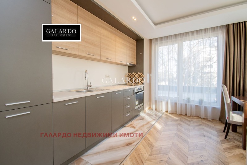 Дава под наем 4-СТАЕН, гр. София, Лозенец, снимка 6 - Апартаменти - 52983844