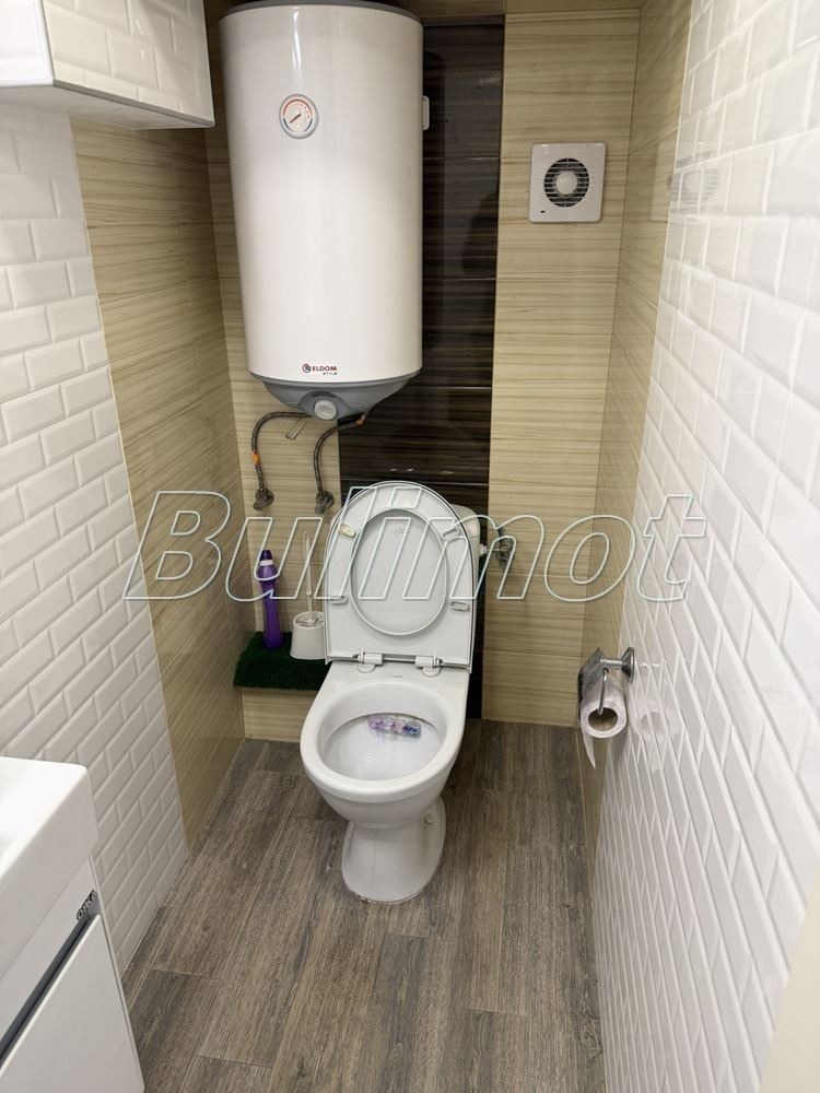 Дава под наем ОФИС, гр. Варна, Колхозен пазар, снимка 13 - Офиси - 53087302