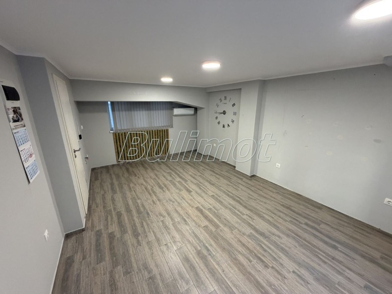 Дава под наем ОФИС, гр. Варна, Колхозен пазар, снимка 8 - Офиси - 53087302