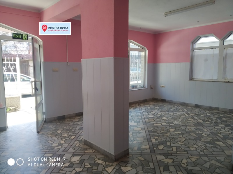 Под наем МАГАЗИН, област Пловдив, гр. Асеновград • 600 лв. / 306.78 € • 91548333 1