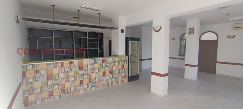 Дава под наем ЗАВЕДЕНИЕ, гр. Пловдив, Христо Смирненски, снимка 3 - Заведения - 53039723