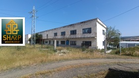 Industrie gebouw Momtsjilgrad, regio Kardzjali 2