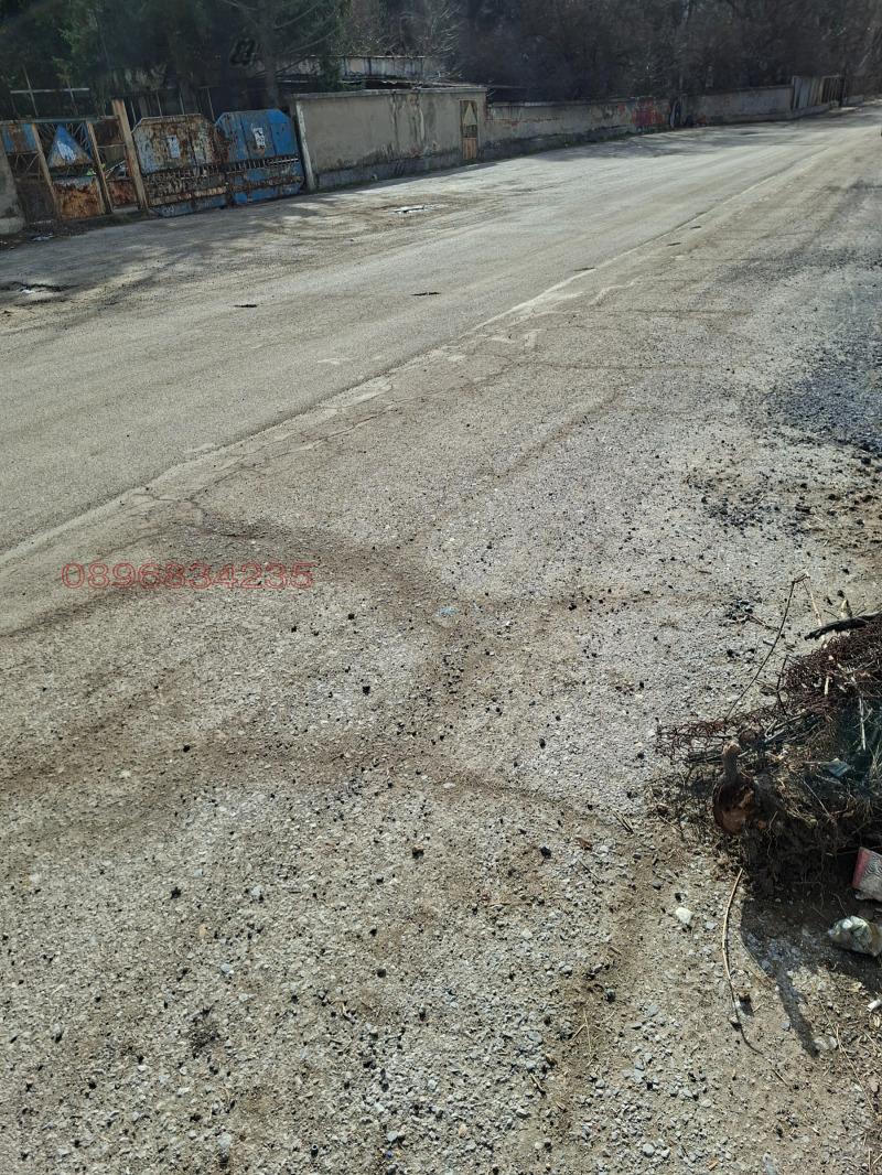 Дава под наем МЯСТО, гр. Перник, Изток, снимка 7 - Парцели - 53482247