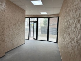 Boutique Lyuben Karavelov, Haskovo 7