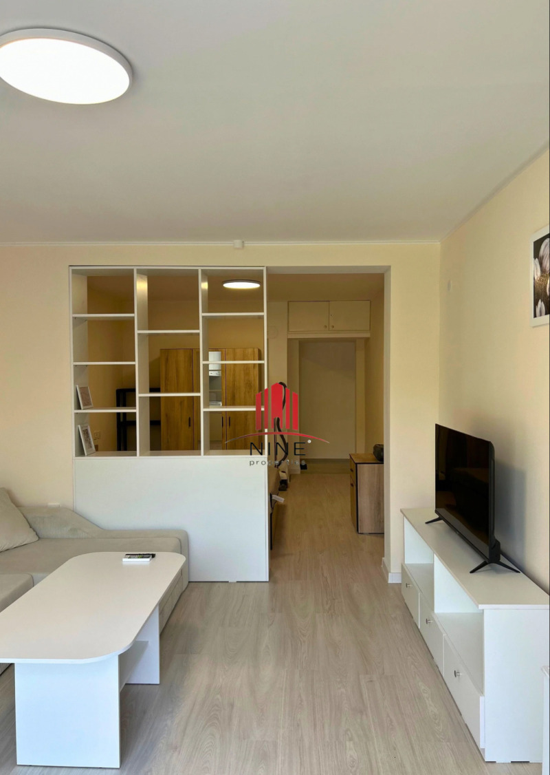 Kiadó  Stúdió Sofia , Bankja , 35 négyzetméter | 80412293 - kép [2]