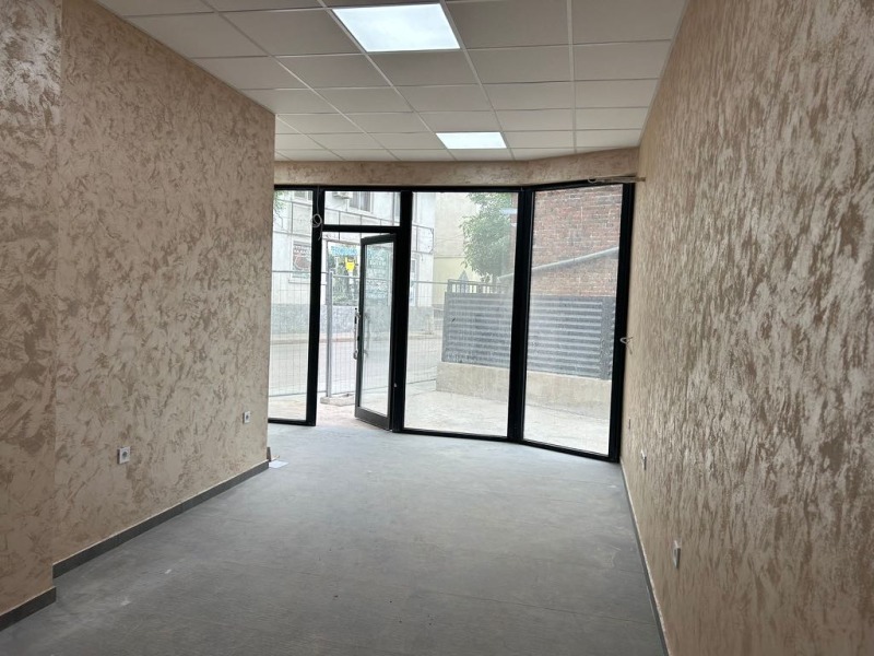 För uthyrning  affär Haskovo , Ljuben Karavelov , 39 kvm | 90338504 - bild [7]