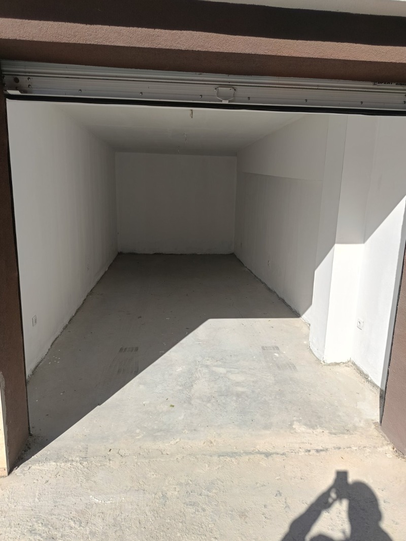 Para alugar  Garagem Plovdiv , Hristo Smirnenski , 27 m² | 24647536