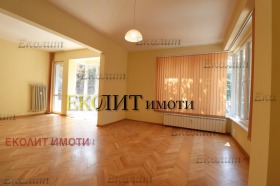 2 спальні Център, София