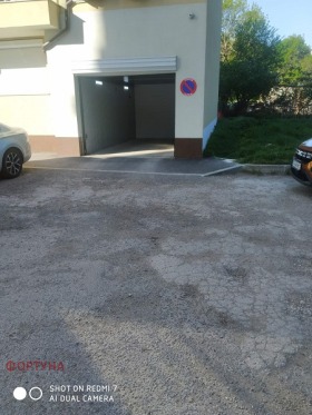 Garage Vazrazhdane, Ruse