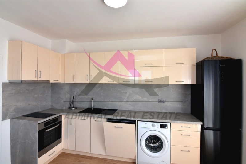 En renta  1 dormitorio Varna , Vazrazhdane 3 , 60 metros cuadrados | 50504306