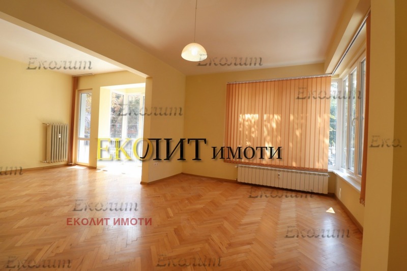 Дава под наем  3-стаен град София , Център , 103 кв.м | 26352466