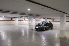 ГАРАЖ, ПАРКОМЯСТО, 20 m2