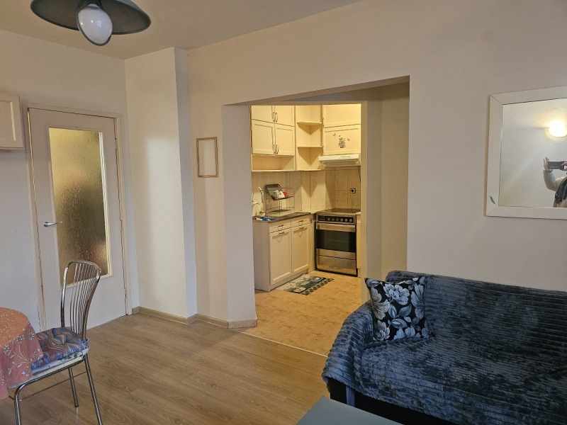 Дава под наем 2-СТАЕН, гр. София, Гоце Делчев, снимка 4 - Апартаменти - 53431082