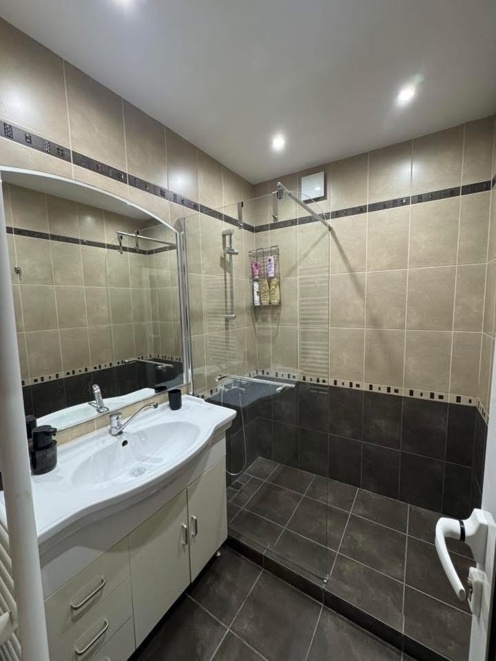 Дава под наем 3-СТАЕН, гр. София, Медицинска академия, снимка 12 - Апартаменти - 53037166