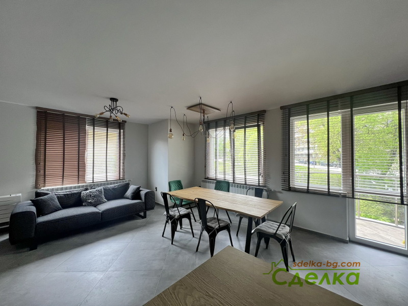 De inchiriat  2 dormitoare Gabrovo , Țentâr , 80 mp | 38043974 - imagine [3]