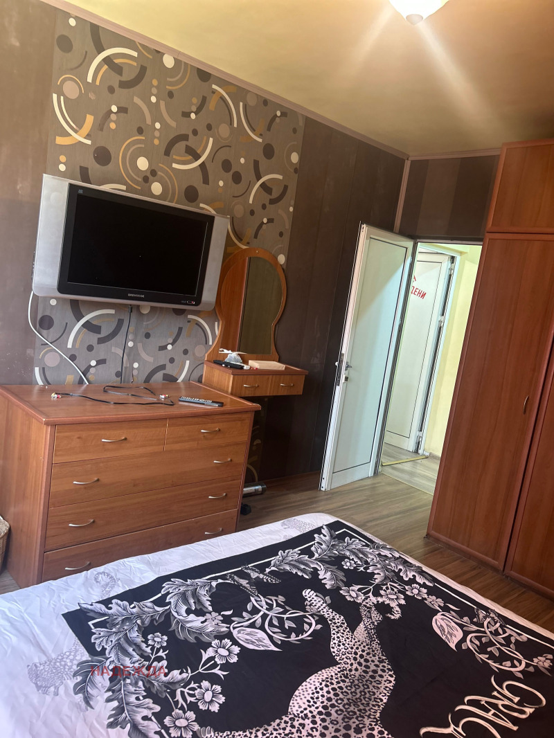 Дава под наем  3-стаен град Плевен , Сторгозия , 97 кв.м | 50350940 - изображение [13]