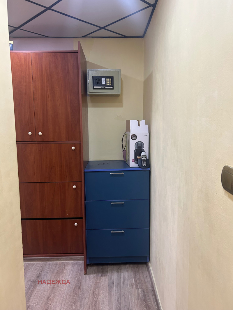 Дава под наем  3-стаен град Плевен , Сторгозия , 97 кв.м | 50350940 - изображение [15]