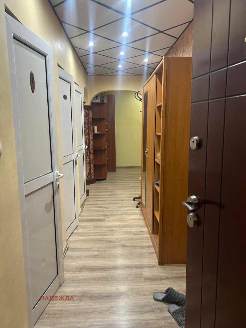 Дава под наем  3-стаен град Плевен , Сторгозия , 97 кв.м | 50350940 - изображение [16]