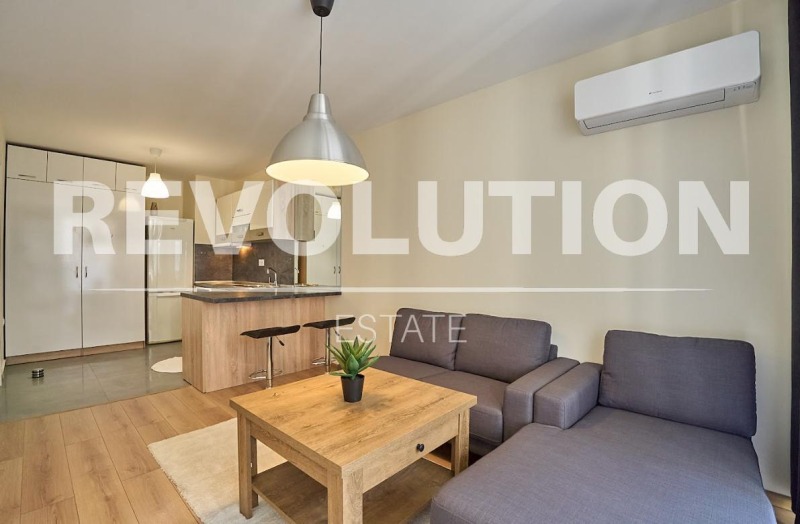 A louer  1 chambre Plovdiv , Hristo Smirnenski , 65 m² | 55550533