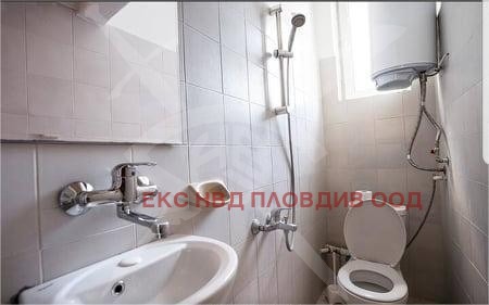 Дава под наем ЕТАЖ ОТ КЪЩА, гр. Пловдив, Център, снимка 10 - Етаж от къща - 53985342