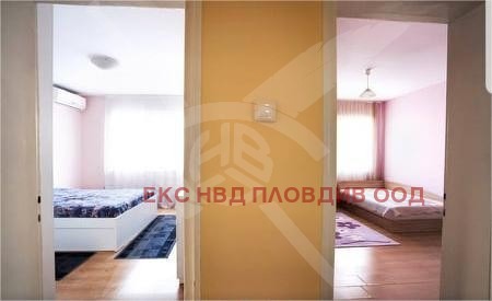 Дава под наем ЕТАЖ ОТ КЪЩА, гр. Пловдив, Център, снимка 6 - Етаж от къща - 53985342