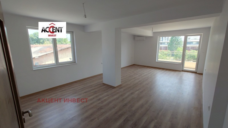 Дава под нем  Офис, град Варна, Победа •  773 EUR • ID 69648179 — holmes.bg - [1] 