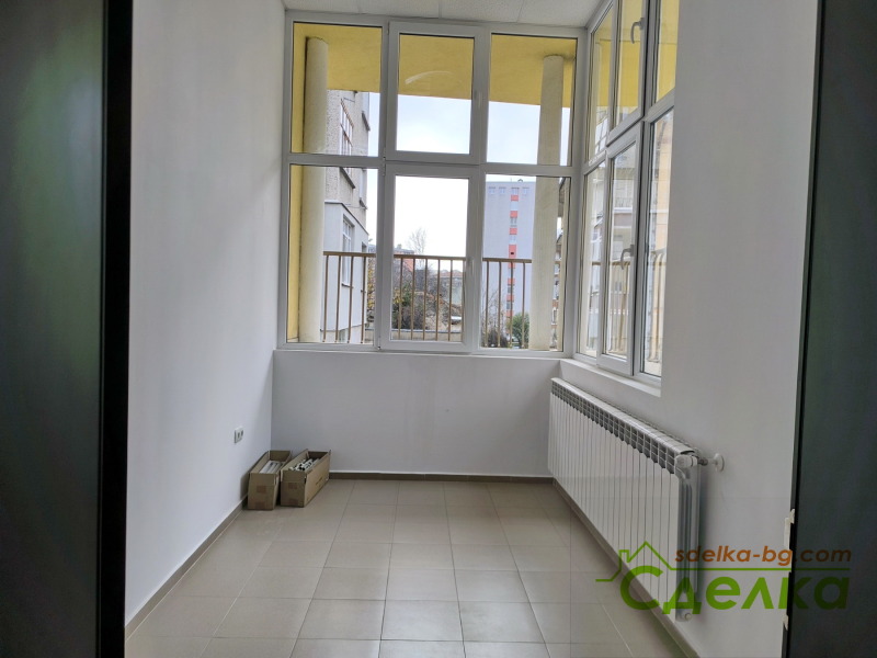 Дава под наем ОФИС, гр. Габрово, Център, снимка 5 - Офиси - 52649967