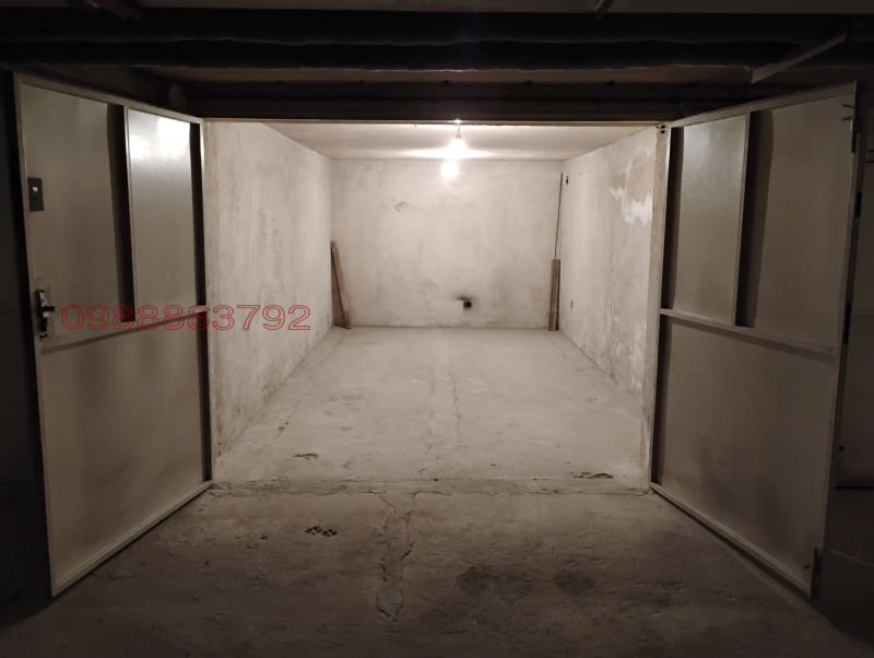 Дава под наем ГАРАЖ, ПАРКОМЯСТО, гр. София, Стрелбище, снимка 2 - Гаражи и паркоместа - 53053751