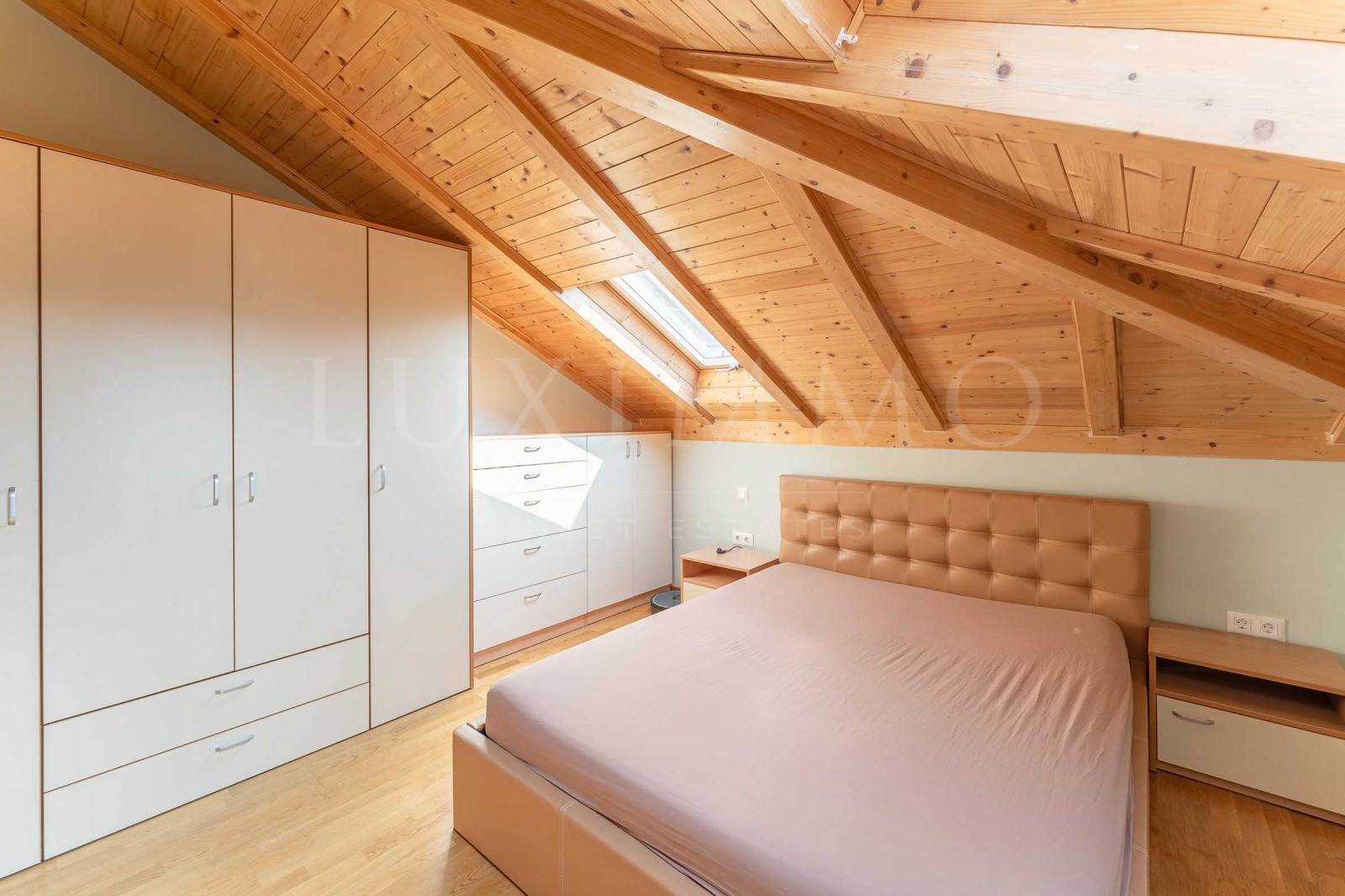 Дава под наем 2-СТАЕН, гр. София, Лозенец, снимка 12 - Апартаменти - 54091270