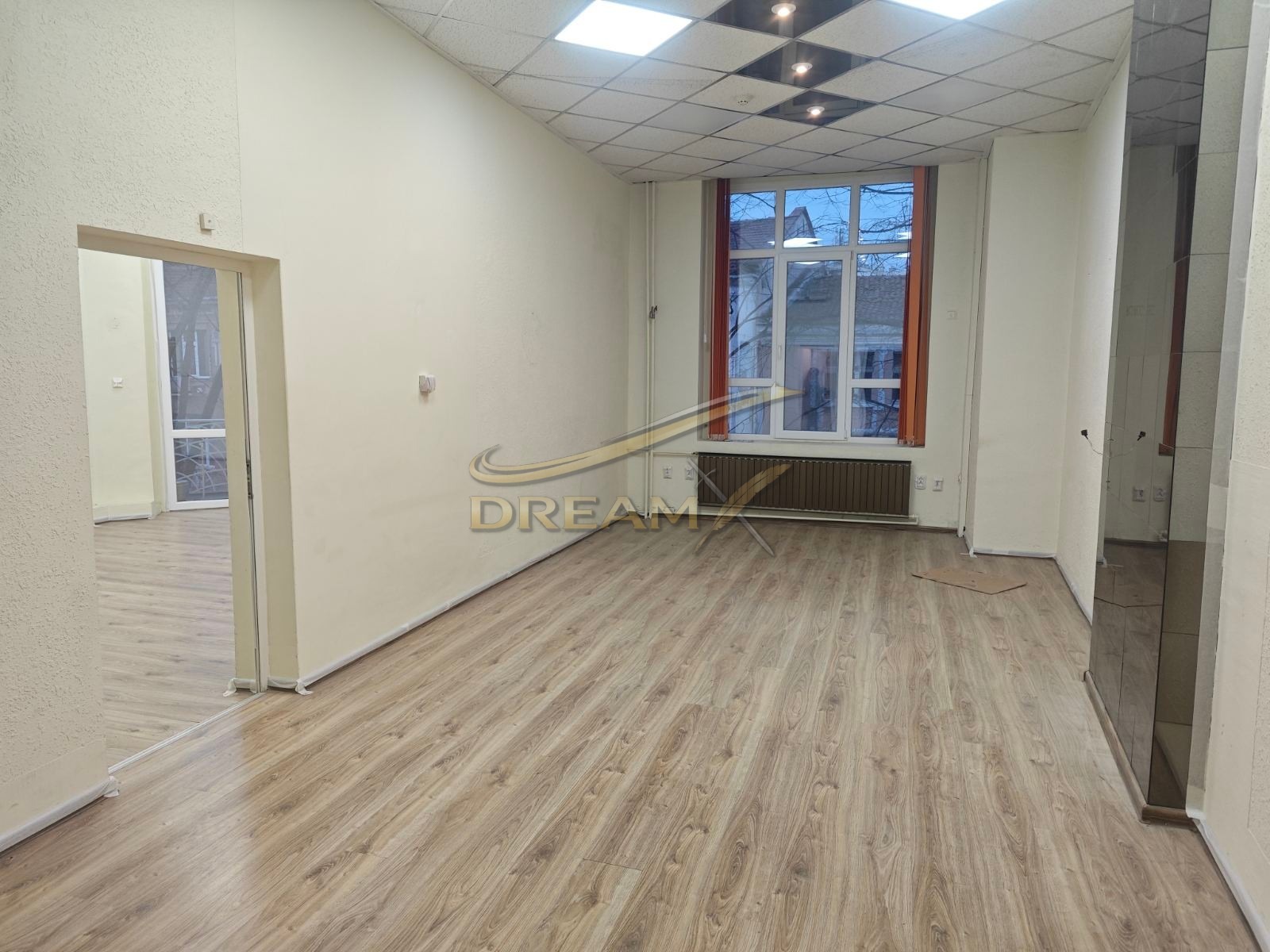 Дава под наем ОФИС, гр. Пловдив, Център, снимка 13 - Офиси - 55054036