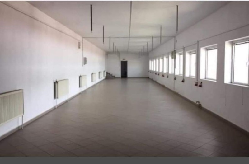 Дава под Наем ФИТНЕС ЗАЛА в град Шумен, Тракия - 400 кв.м / 1 000 € » 1 955.83 лв., ВЕЯ