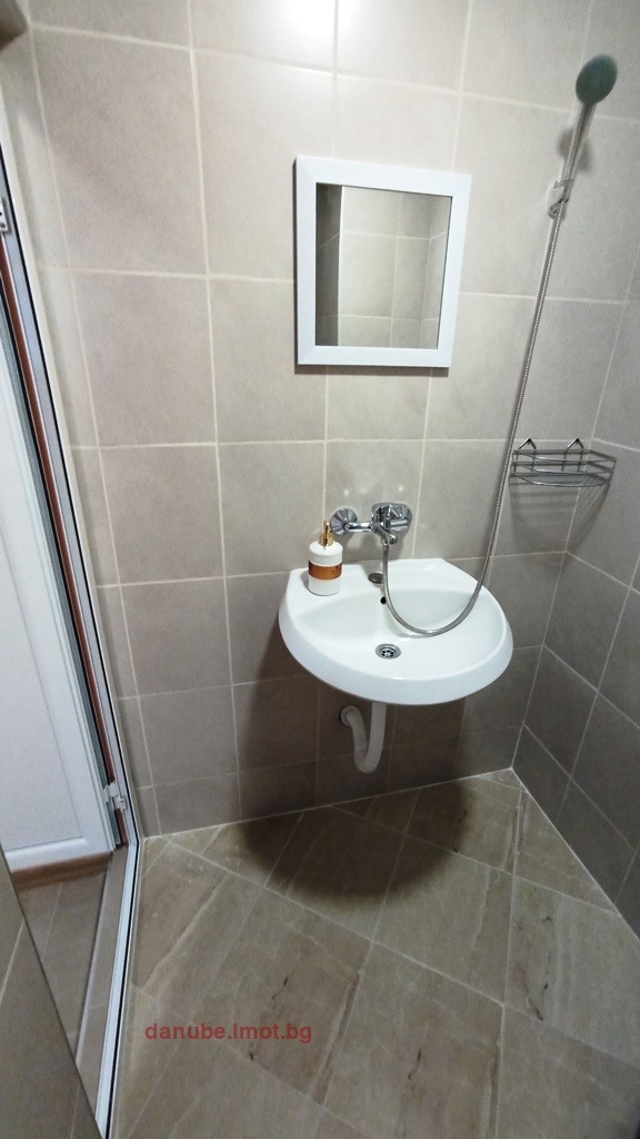 K pronájmu  Studio Ruse , Družba 3 , 38 m2 | 77690523 - obraz [9]