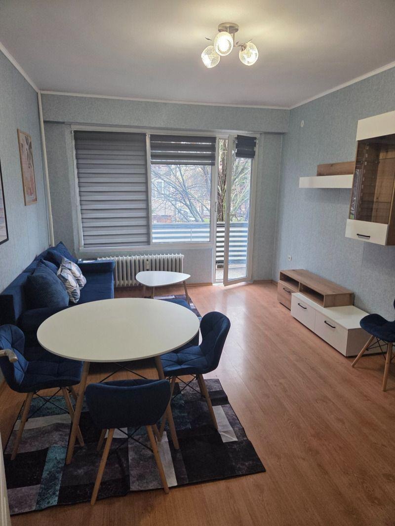 Дава под наем 3-СТАЕН, гр. София, Стрелбище, снимка 2 - Апартаменти - 52732008