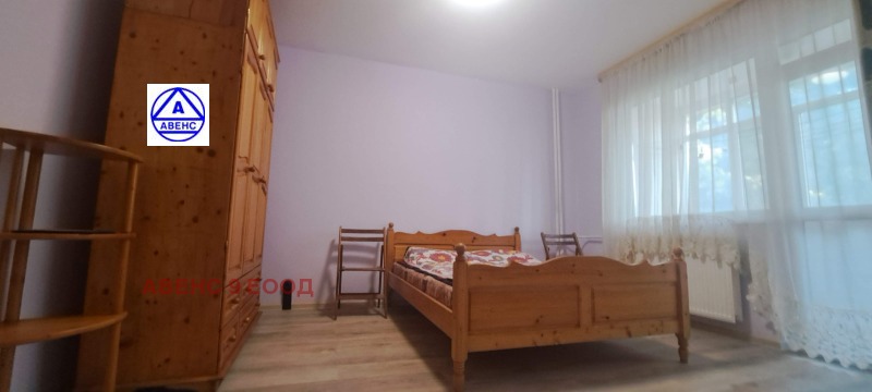 Zu vermieten  3+ Schlafzimmer Plewen , Schirok zentar , 100 qm | 97628614 - Bild [3]