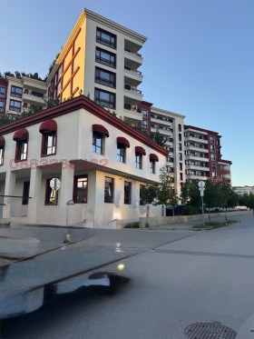 В оренду Паркомісце