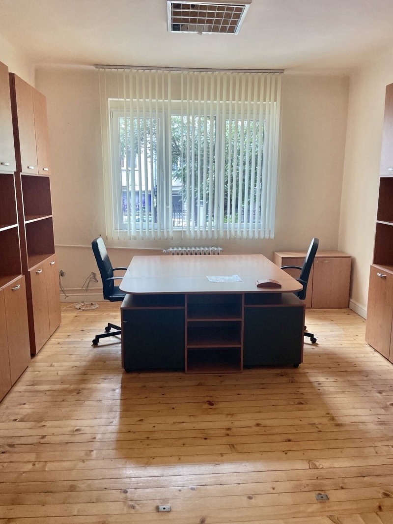 Дава под наем 4-СТАЕН, гр. София, Център, снимка 8 - Апартаменти - 53129452