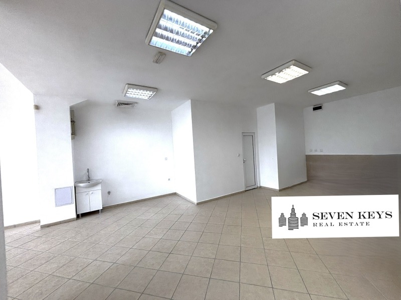 Дава под наем МАГАЗИН, гр. Варна, Владислав Варненчик 2, снимка 9 - Магазини - 52733279